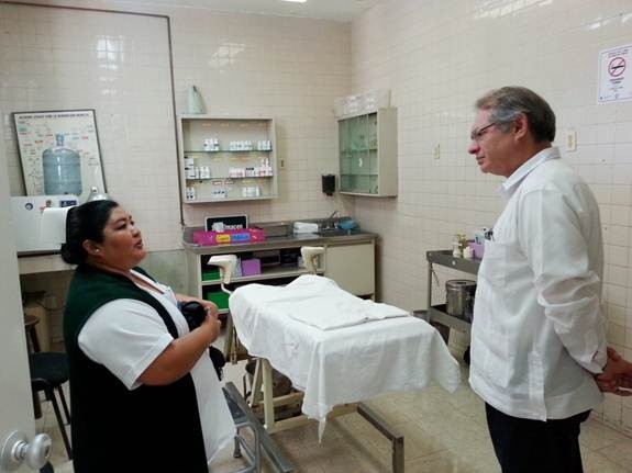 Visita delegado del Seguro Social Yucatán clínicas de IMSS-Oportunidades