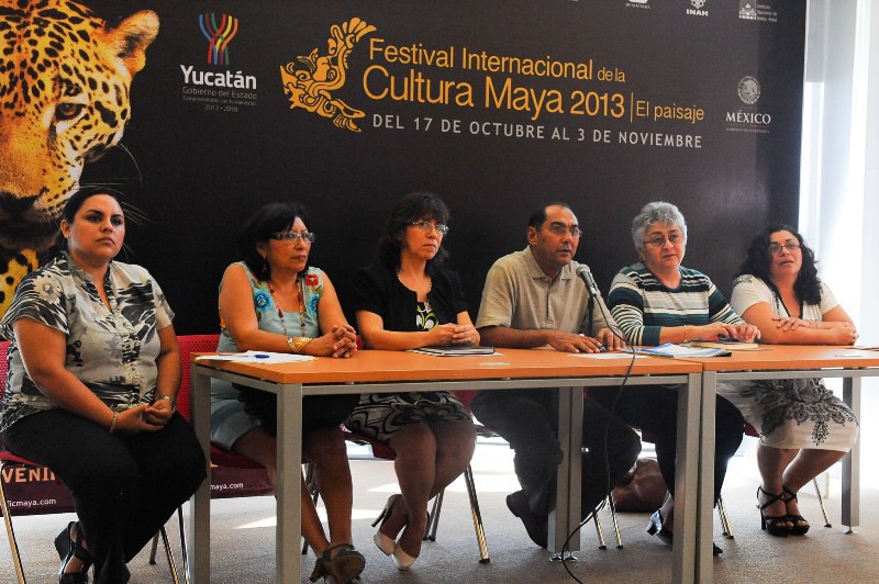 Programa infantil de la Segey en el Festival Internacional de la Cultura Maya