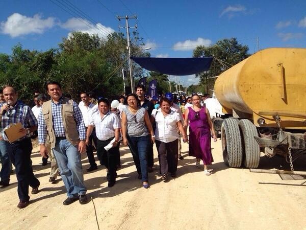 El alcalde de Mérida entrego y verificó obras en Sitpach