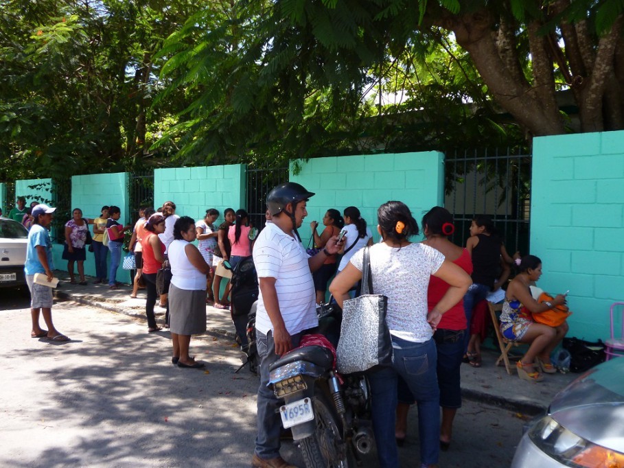 "Tranquila" jornada de preinscripciones en colegios de  Mérida