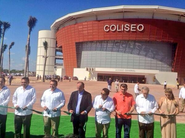 El gobernador del Estado inauguró el  Coliseo Yucatán
