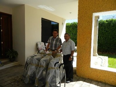 El senador Daniel Ávila  entrega apoyos al municipio de Sinanché