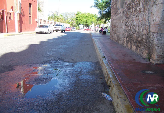 En Tizimín sancionarán a quien arroje aguas residuales en las calles pavimentadas.