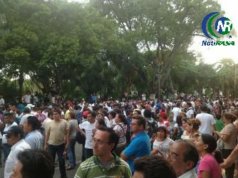 El comité de lucha magisterial se manifestó  frente a palacio de gobierno