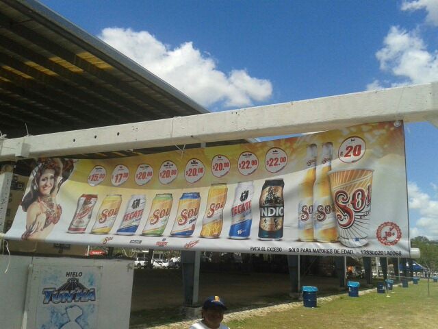 Baja la venta de cerveza en Plaza Carnaval