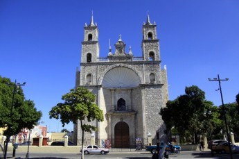 Programa de actividades en el Santuario de la Virgen de Guadalupe en Mérida