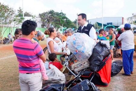 Beneficia a más de 500 personas "Recicla por tu bienestar" en la Unidad Deportiva "Villa Palmira"