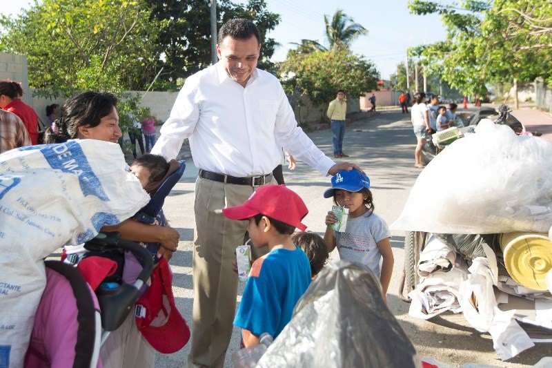 Niños reciclan con sus papás en San Antonio Kaua III