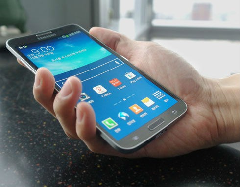 Samsung lanza el nuevo “Galaxy Round” con pantalla curva