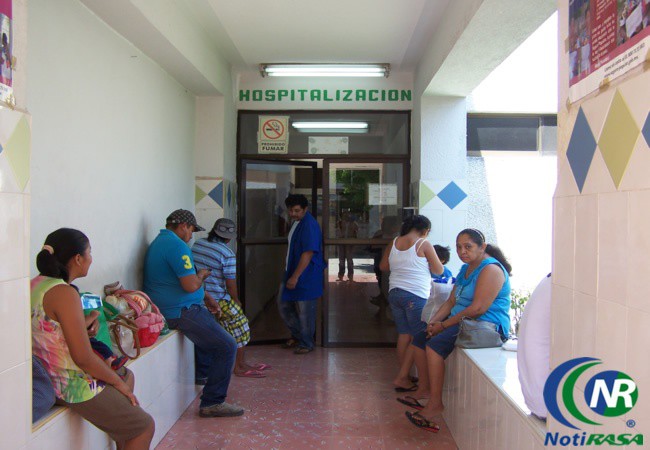 No se les retiró ningún apoyo económico a pasantes del Hospital San Carlos, afirma el director