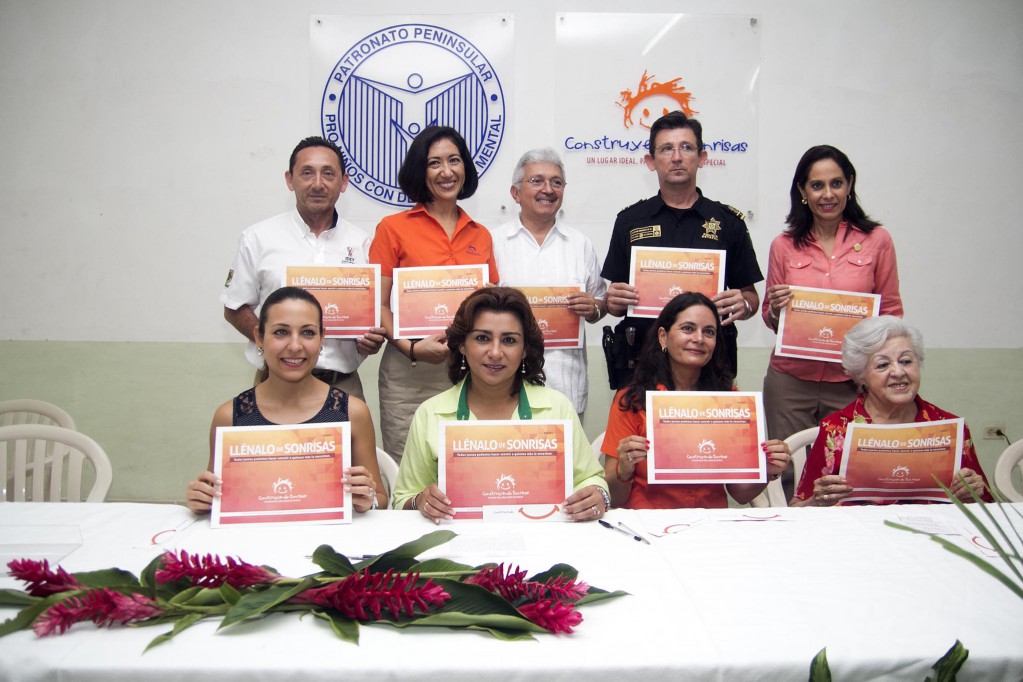 DIF Yucatán se suma a la colecta anual para apoyar a niños con deficiencia mental