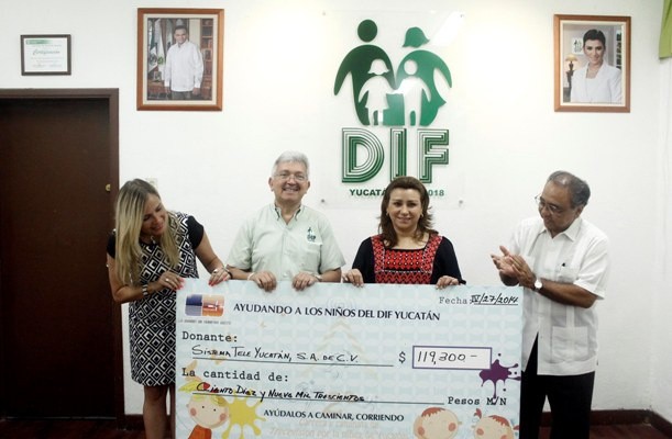 Recibe DIF Yucatán donativo de la carrera "Por la Niñez de Yucatán"
