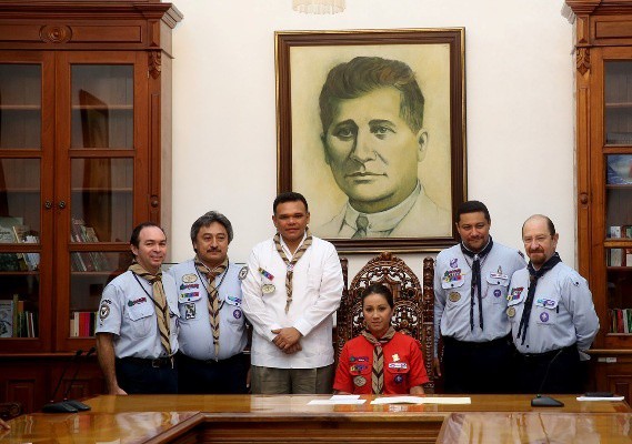 Nombran a niña Scout Gobernadora por un día