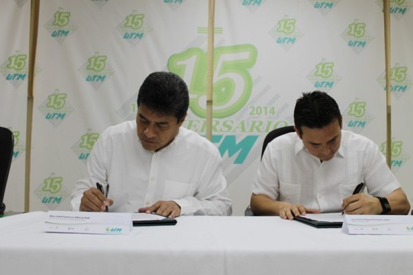 Firman acuerdo de colaboración la UTM y el Instituto Yucateco de Emprendedores