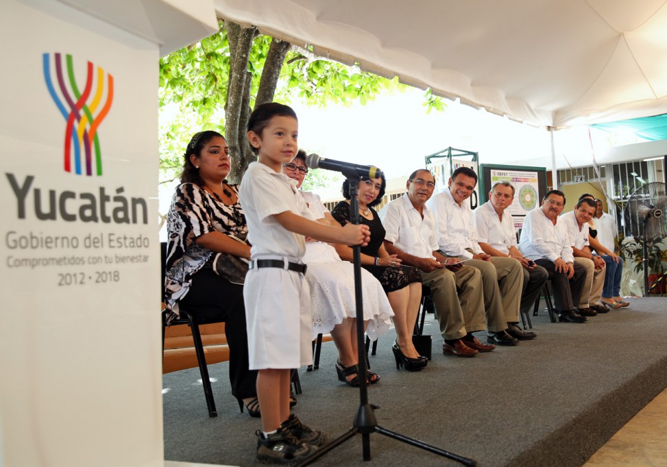 El Gobernador entregó los primeros trabajos de rehabilitación del programa Escuela Digna
