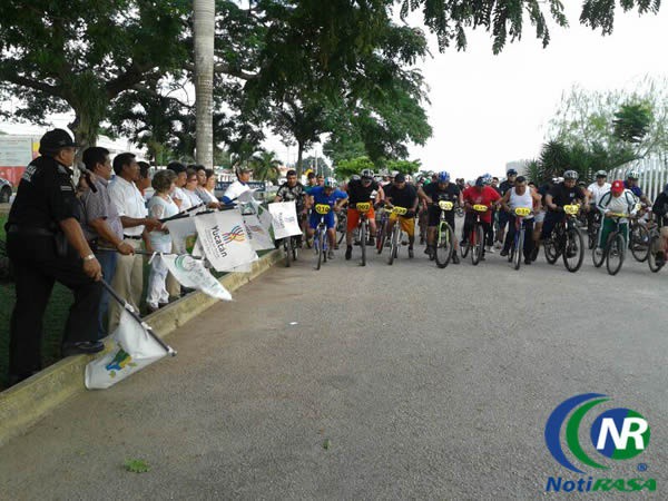 Policías de Tizimín se suman al ciclismo