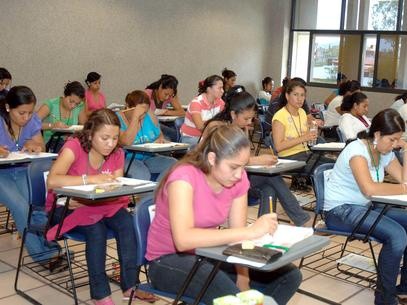 79 maestros hicieron chafa al presentar su examen de evaluación