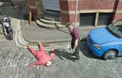 Google Street View captura la imagen de un supuesto asesinato con hacha