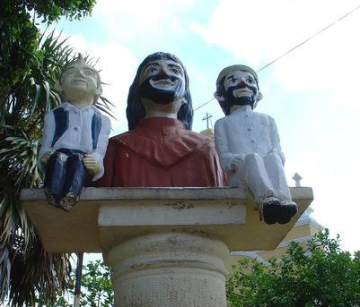 Por lluvias se desprendió el "Chel de Kanasín" del monumento de Pepillín