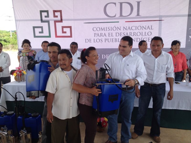 CDI entrega cheques para proyectos productivos del sur de la entidad