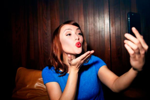 Según un estudio, los adictos al selfie tienen poca actividad sexual