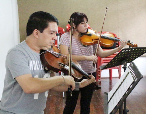 Padres de familia y músicos de Orjuve conformarán una orquesta integral