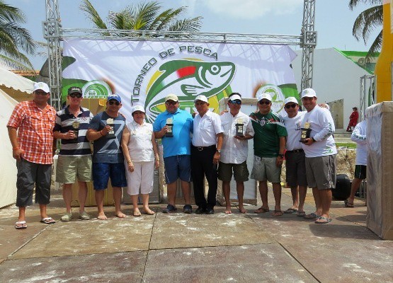  Participan cincuenta equipos de dependencias estatales en el IX Torneo de Pesca del ISSTEY