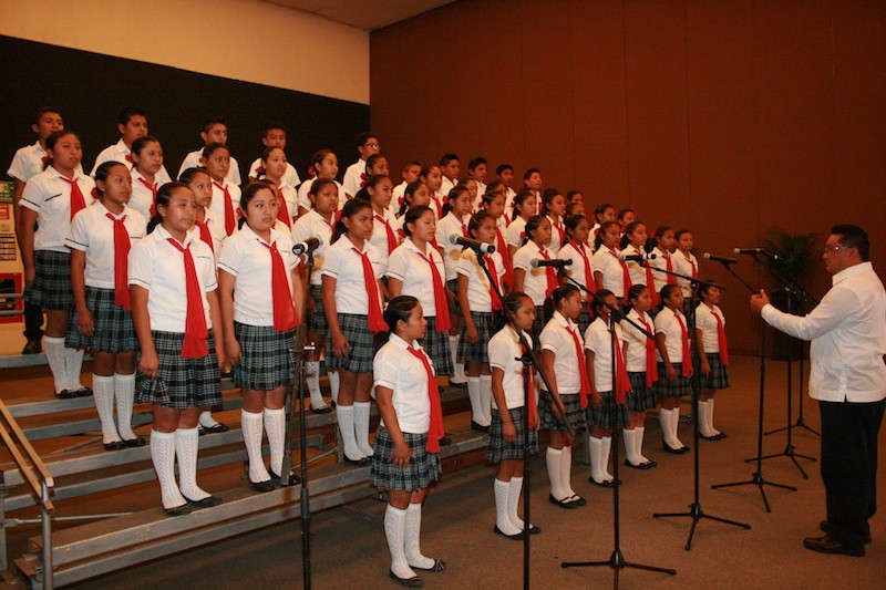 La Secundaria Federal No.1 gana el concurso estatal de interpretación del Himno Nacional