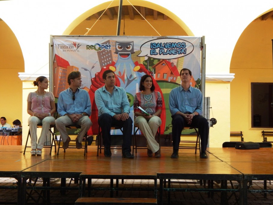1ª ceremonia de canje y entrega de premios del programa ReQPet de Fundación Bepensa en Progreso