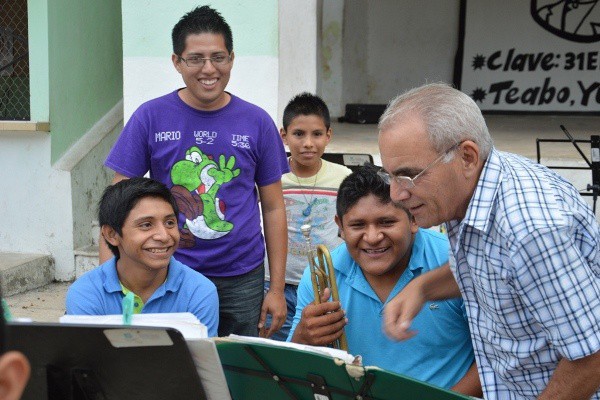 Jóvenes yucatecos participan en campamento musical de verano