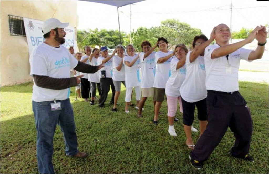 Adultos Mayores participan en el curso de verano del Ayuntamiento de Mérida