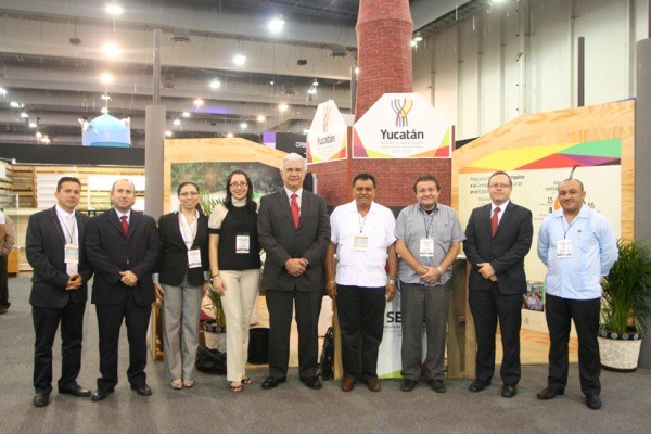 Presenta Yucatán iniciativa para consolidar cadena de producción del chile habanero