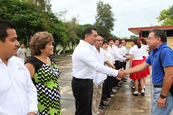 Invitan a jóvenes a participar en concurso "Así vive Yucatán el mes patrio"