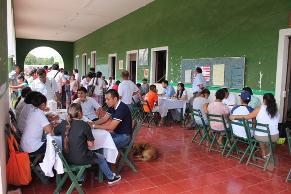 Acercan servicios estatales a migrantes yucatecos