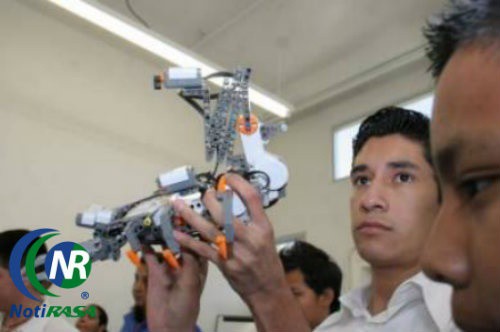 Robótica, actividad que acerca a jóvenes a ciencia y tecnología‏