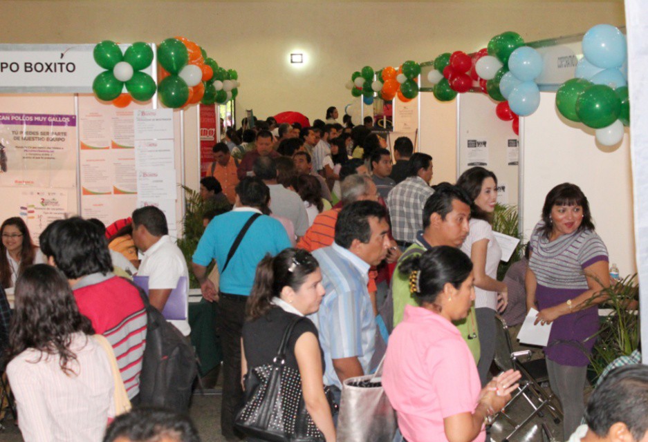 Ofrecen más de 1,600 plazas laborales en Mérida