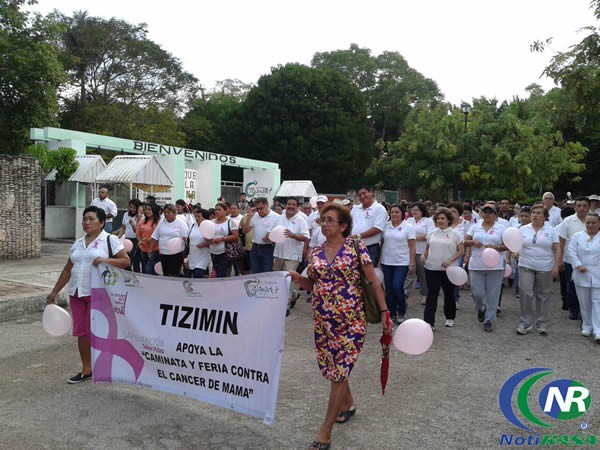 Caminata contra el cáncer de mama, en Tizimín