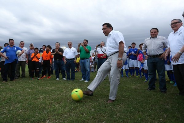 Inaugura Víctor Caballero Durán la Liga de Fútbol del Instituto Patria