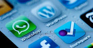 ¿Cómo evitar que tus contactos de WhatsApp sepan que ya leíste sus mensajes?