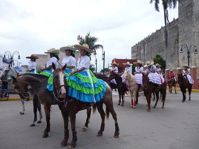 TIZIMIN: Festejan con tradicional cabalgata el Día del Charro.