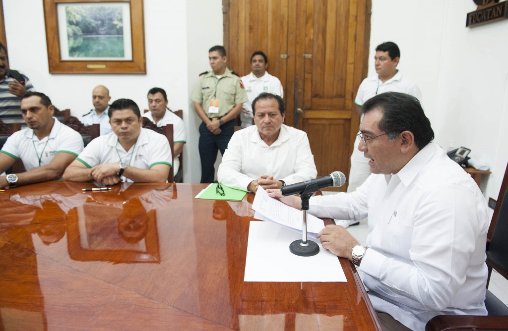 Premian a ganadores del Concurso de Marcialidad y Gallardía