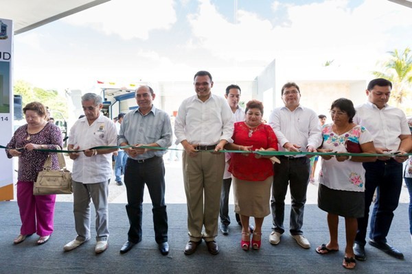 Inauguran la primera etapa del nuevo Centro de Salud en Celestún