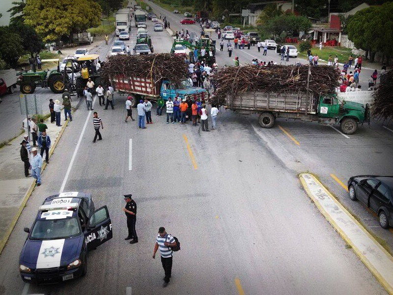 El bloqueo de la carretera Champotón-Campeche deja pérdidas por $100 mil