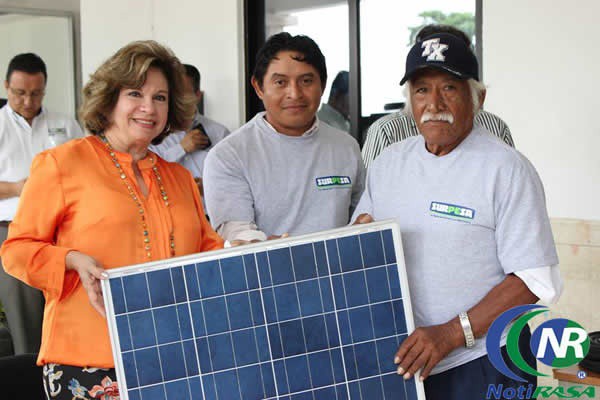 Entregan equipos de energía fotovoltaica a productores de Tizimín