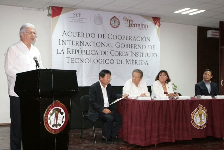 Cooperacón académica entre Tecnológico de Mérida y representantes de la República de Corea