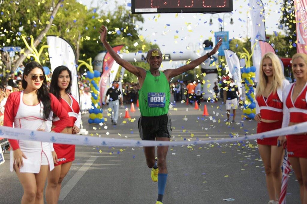 Dominio africano en el maratón del 473 aniversario de Mérida