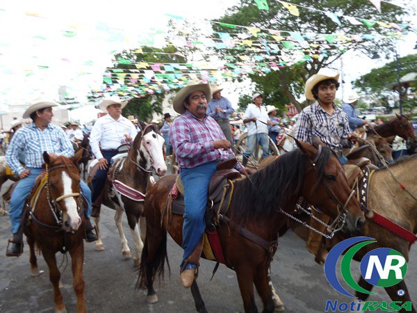 Tizimín reúne a más de mil cabalgantes de todo el país