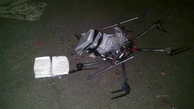 Drone cargado de droga se estrella en un supermercado de Tijuana