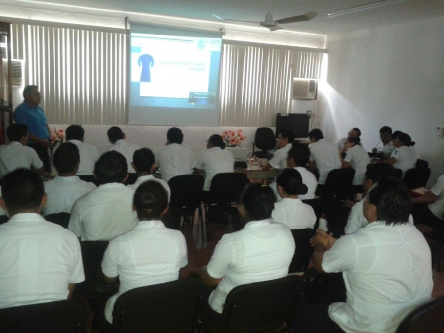 Reanudan clases estudiantes de enfermería de la UADY de Tizimín 