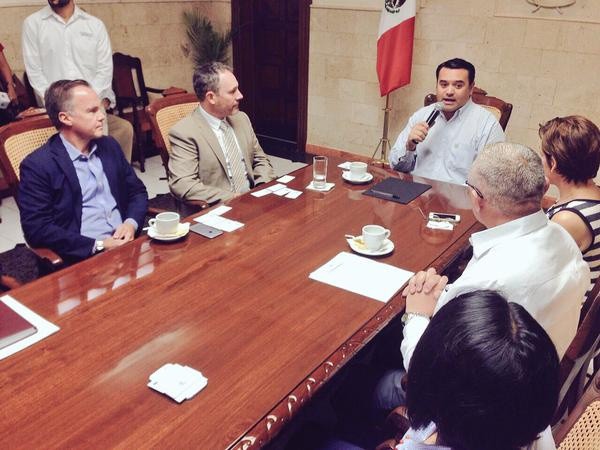 El Ayuntamiento de Mérida busca relaciones diplomáticas con Gran Bretaña